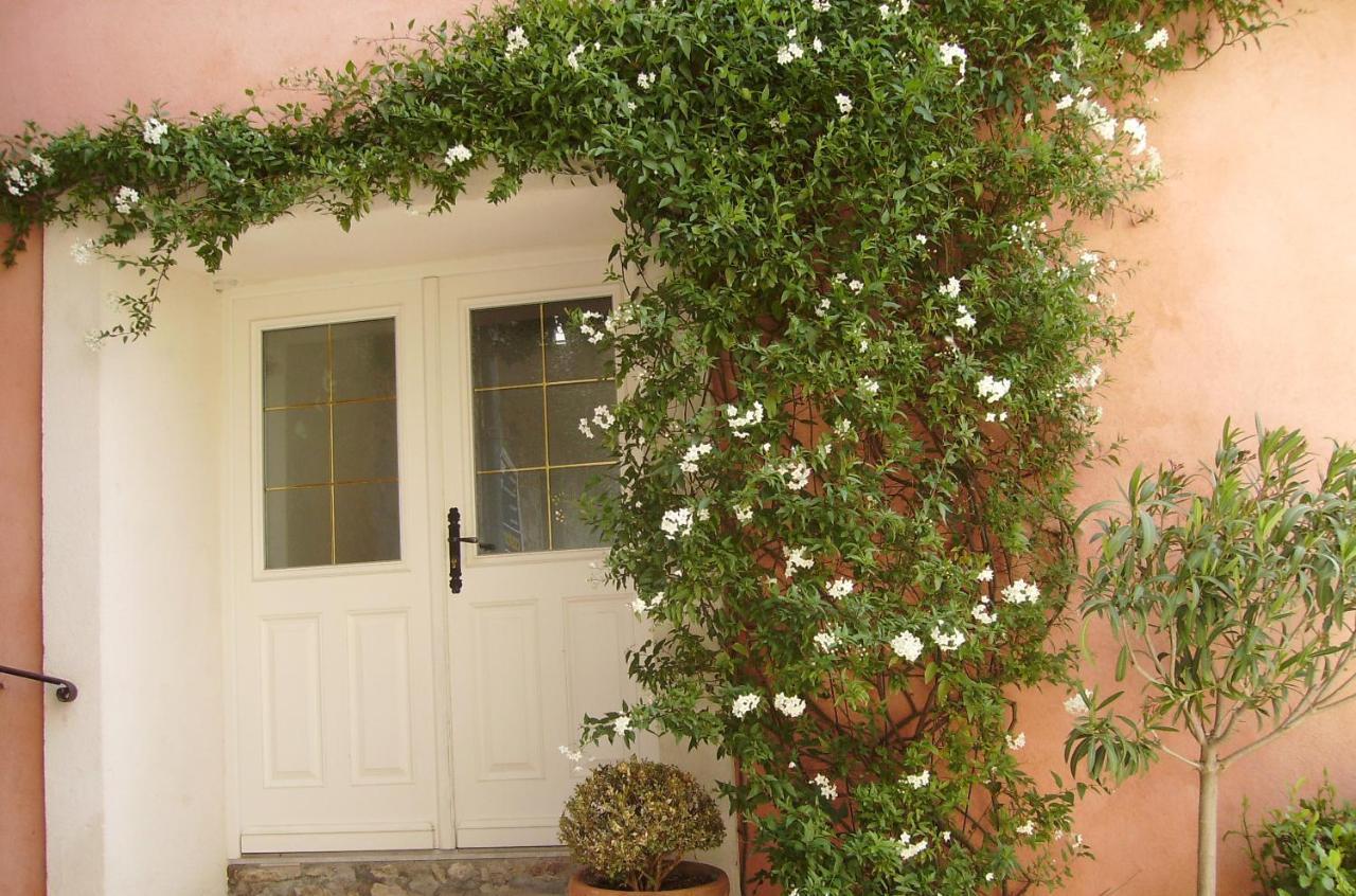 Bed and Breakfast La Cle Des Songes Claviers Экстерьер фото